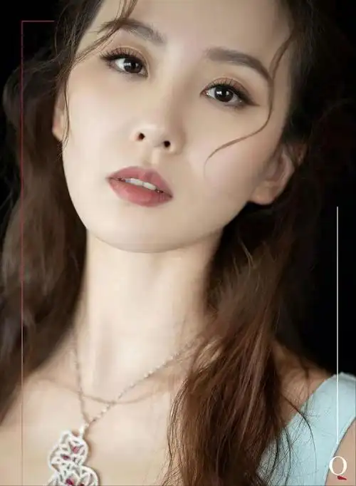 刘诗诗年轻旧照,她很扛老但还是年轻时更美更灵动