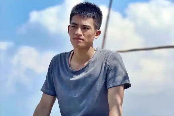 有种整容叫做欧豪分手与马思纯分手后简直像换了个人