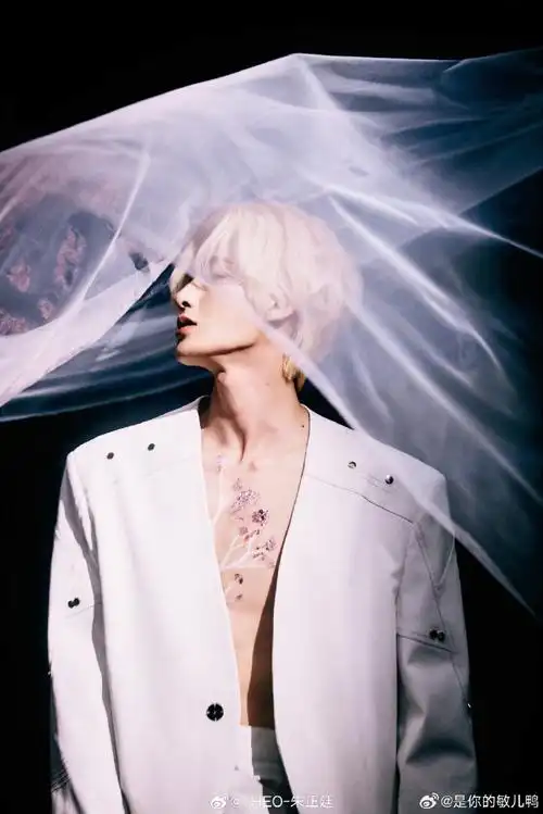 朱正廷新剧机车造型|朱正廷水下吻戏|朱正廷中长发造型@theo-朱正廷