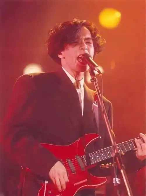 黄贯中年轻时有多帅##被年轻时的黄贯中帅到