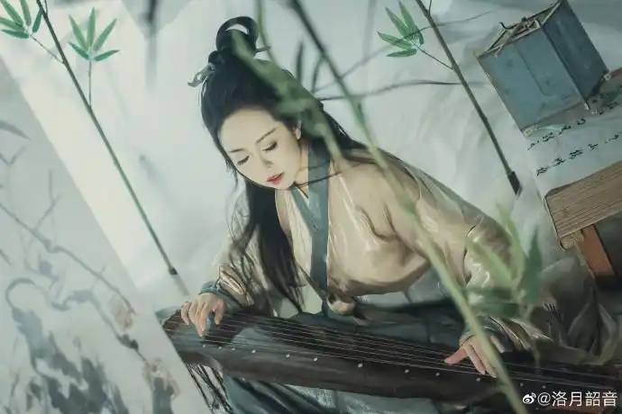 梓摄影客照##梓摄影古风照##梓摄影# 独坐. 来自洛月韶音 - 微博