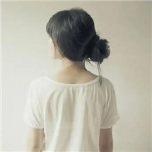 小清新_女生头像_丸子头_背影_白衬衫_文艺