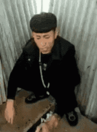 老八吃屎吃粑粑动图:干就完事啦