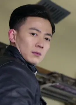 《惊蛰》崔圣文发现可疑毛绒玩具 他能在其中找到炸弹吗