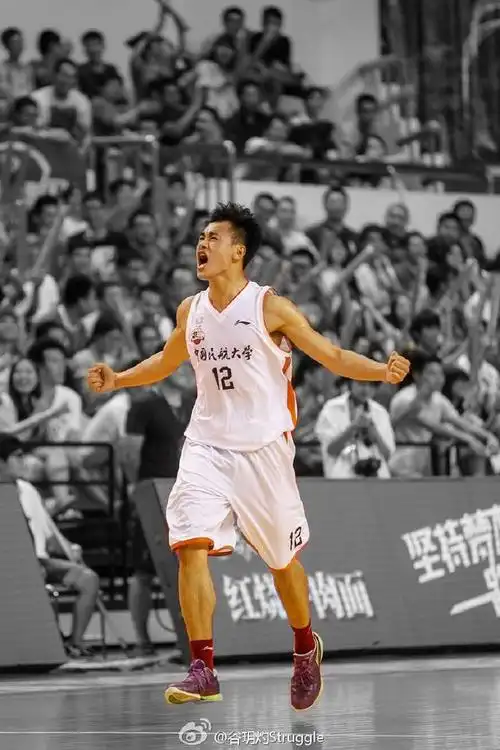 2016年cba新秀生存现状:8人被选中 状元获顶薪 1人已转战娱乐圈|郭凯