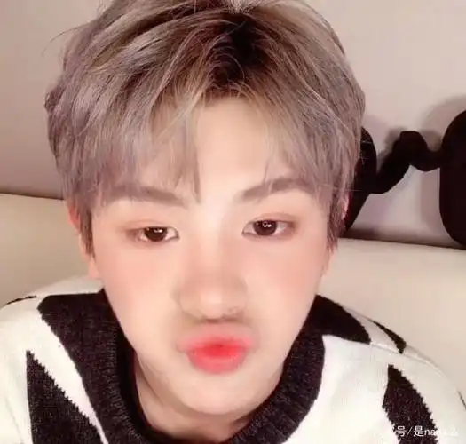 可甜可盐justin嘟嘴合集俘获nana的心