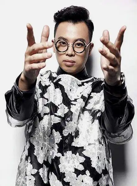 盘点中国歌手中稀有嗓音——金润吉篇