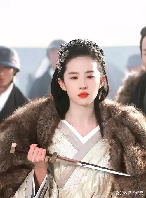 我当年一定是瞎了,才会觉得刘亦菲的虞姬不够好看