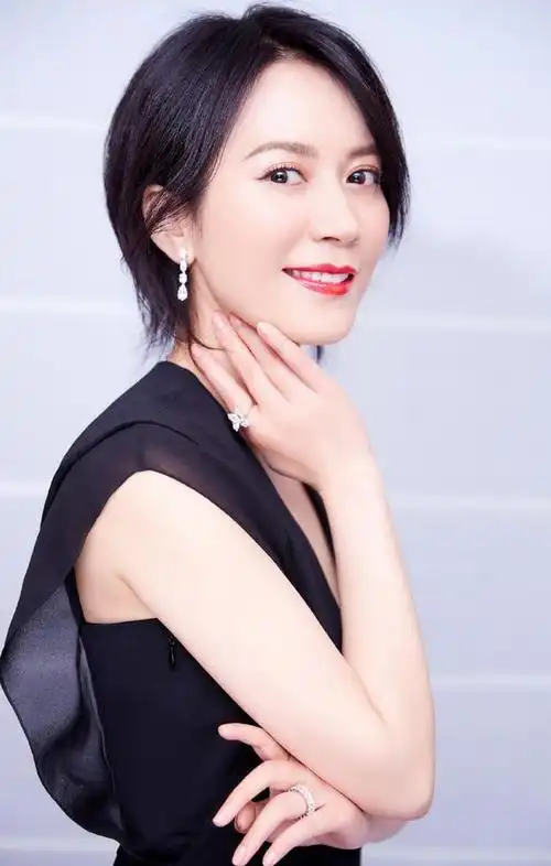 回顾演员俞飞鸿长得漂亮戏也好为人低调不张扬追求平淡生活