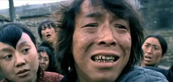 "女神收割机"黄渤的清醒:成名不弃糟糠妻,提携新人不招摇