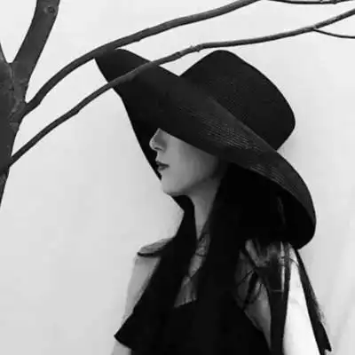 霸气超拽黑白女生头像 气质高冷御姐黑白头像