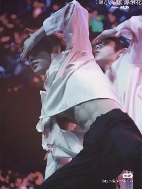 贺峻霖腹肌97979797979797