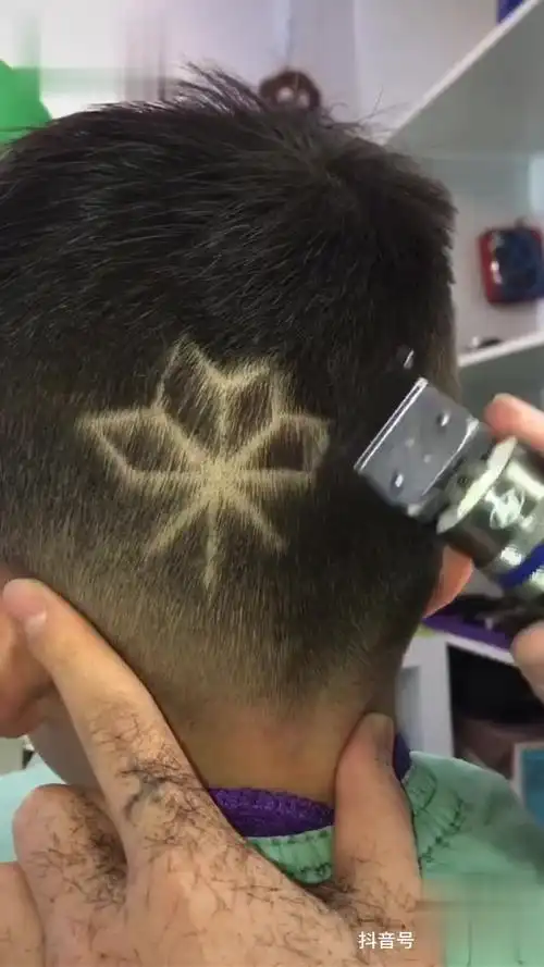 美发 儿童发型 雕刻 春暖花开-时尚视频-搜狐视频