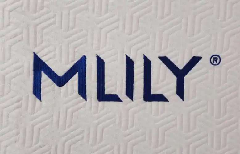 梦百合0压绵床垫!