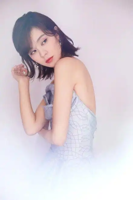 郁可唯图片 郁可唯的儿子-徐拾记官网