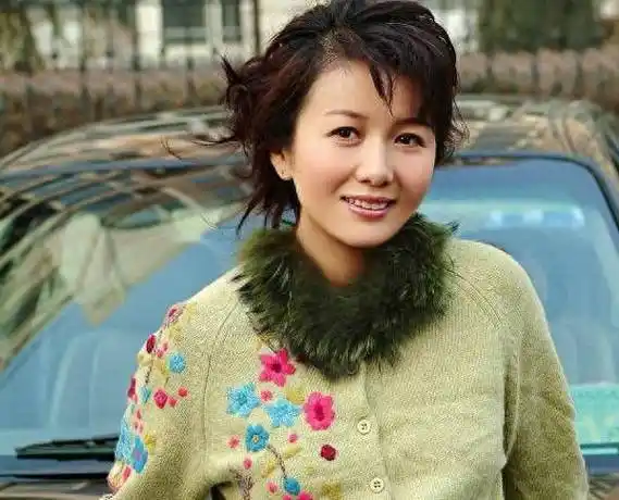 "杜志国的潇洒爱情:娶小12岁娇妻,还搞大45岁妇女肚子_杜淳_杨丽_婚姻