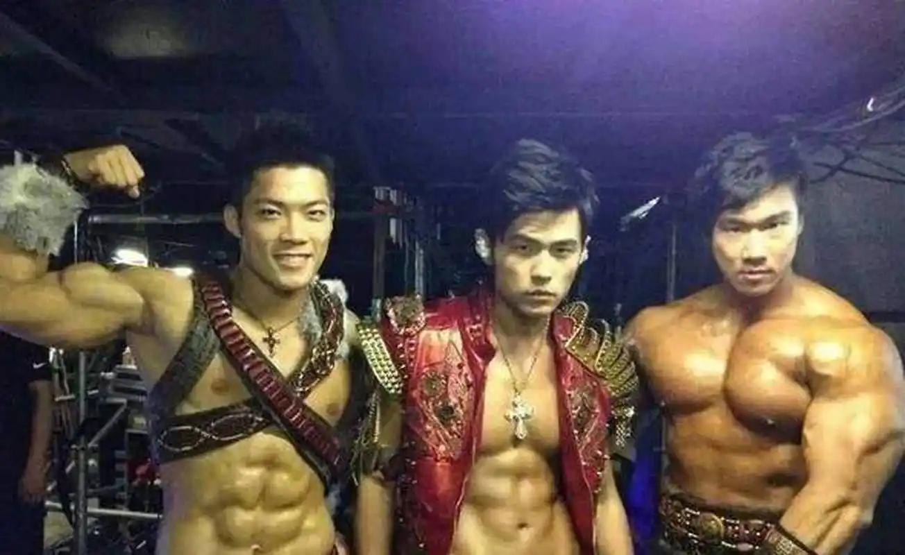 刘畊宏晒周杰伦健身照