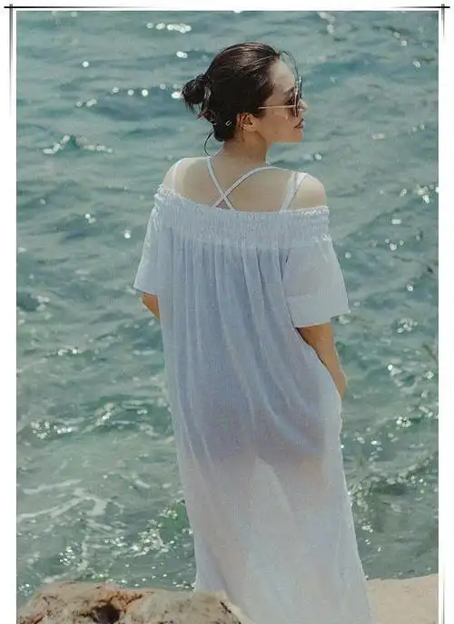 许晴泳池照流出50岁年龄20岁身段少女感还能艳压30年