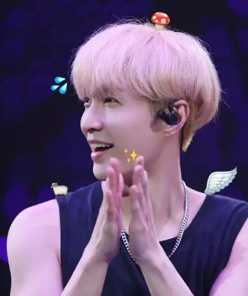 张艺兴[超话]##张艺兴粉色蘑菇头