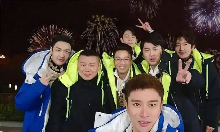 这一季的《极限挑战》相比上一季的节目中又加入了两位新面孔,邓伦和