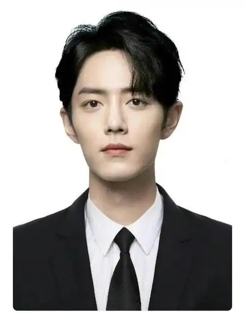 肖战的证件照被当作央美准考证模板