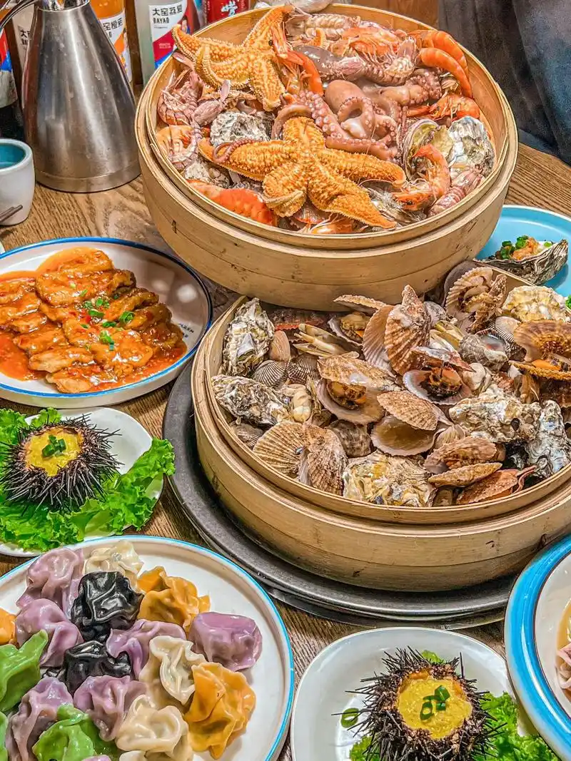 来青岛一定要吃原汁原味蒸海鲜!来青岛必吃的青岛美食 - 抖音
