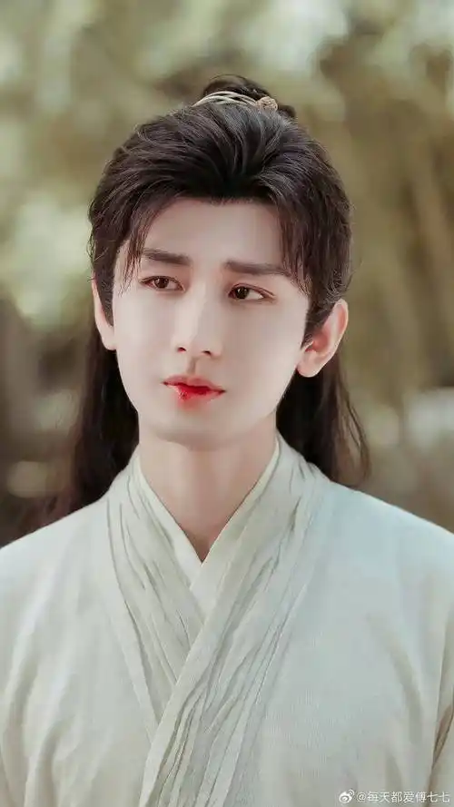 成毅身在莲花楼心在南风知我意##南风吹开了成毅的衬衫