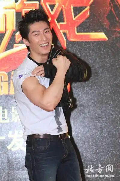 《城市游戏》首发预告片 窦骁现场秀肌肉