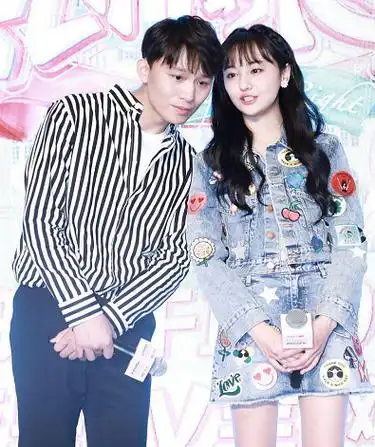 林大师说:郑爽一人倒下,可谓牵连着整个娱乐圈的明星,毕竟比她片酬更