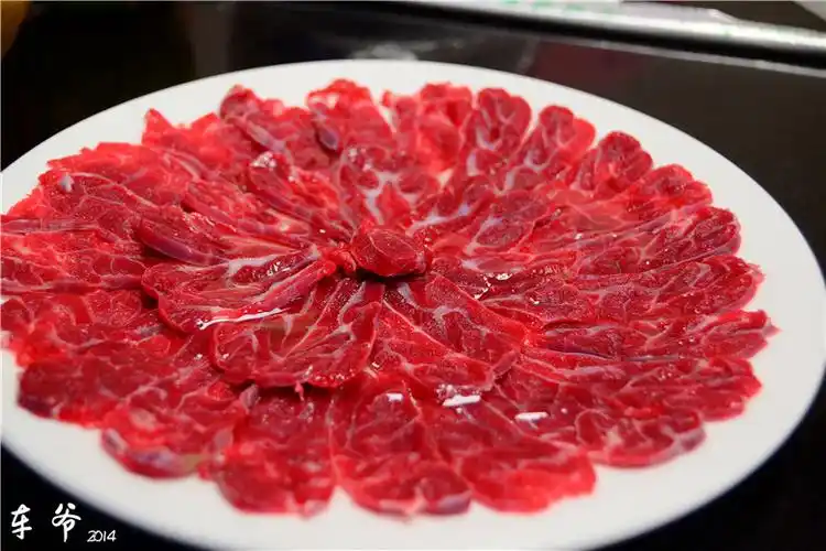 【车爷探店】牛肉火锅哪家强 河西去找老友记