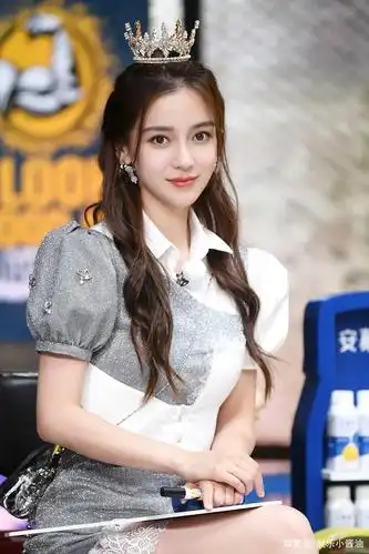 《跑男》第十期"baby的最佳男生"美照来啦,杨颖凤冠造型美爆了