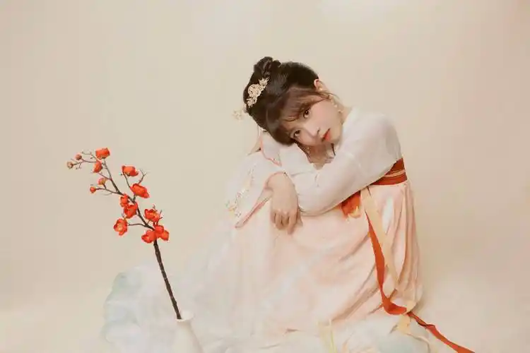 赖美云汉服仙气十足写真_赖美云_写真