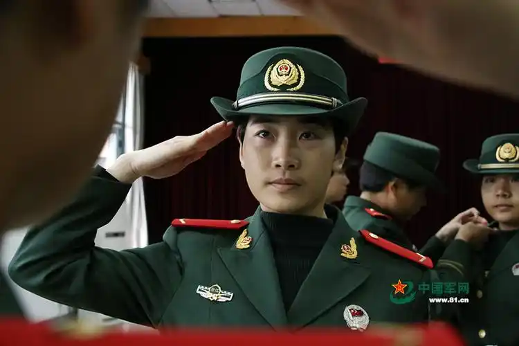 转正了!中国人民武装警察部队迎来新成员