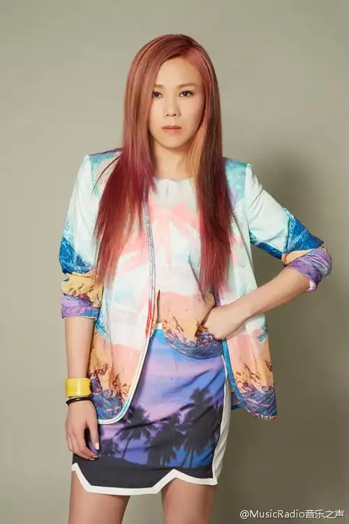 不断上演天使与魔鬼对话的@蔡健雅 ,生日快乐~[蛋糕]网页链接