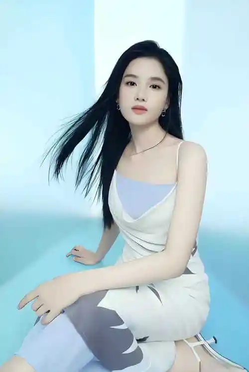 最后,我们来到了第一位,那就是重庆的邓恩熙.