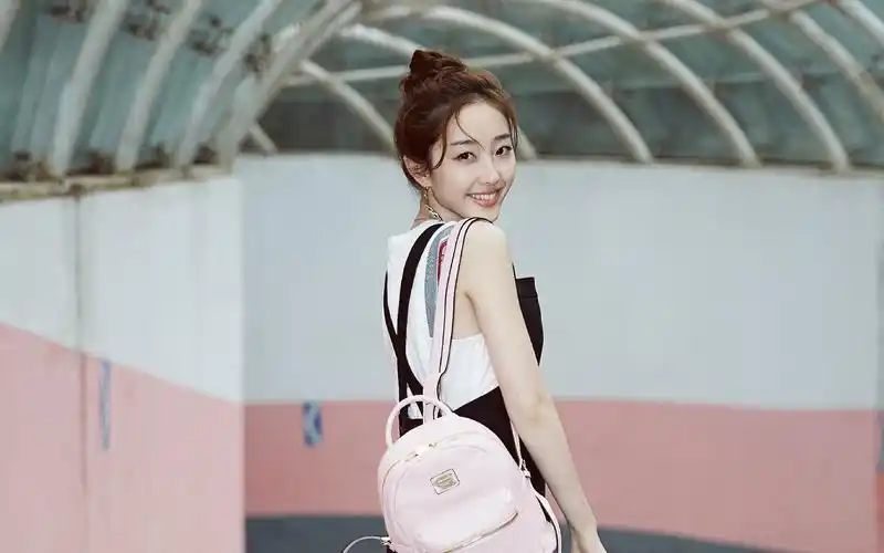 甜美女星蒋梦婕时尚街拍电脑壁纸 蒋梦婕,美女明星,气质美女,清纯美女