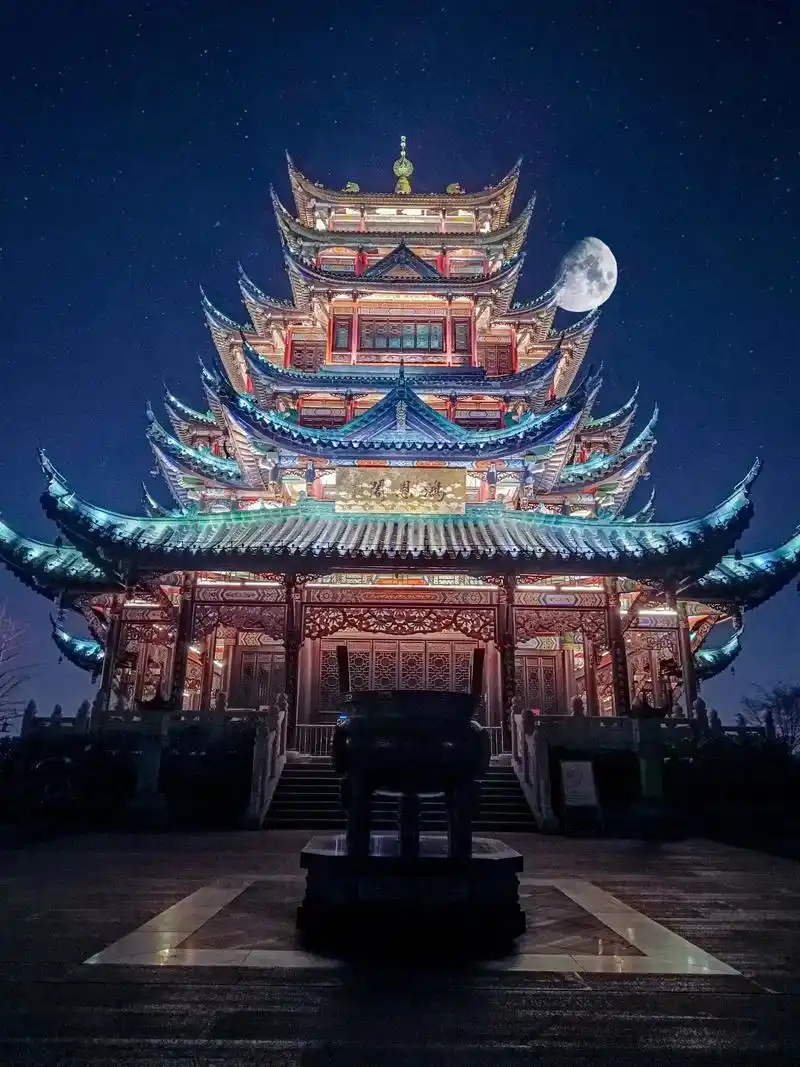 鸿恩寺的古建筑之美.重庆新晋网红打卡地,是一个把ai绘画搬进 - 抖音