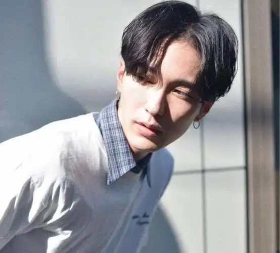 日本男生的"帅气"发型走红ins,网友:令人眼前一亮