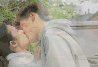 苏到爆!吴亦凡的狗血烂片,被「宝藏剧组」高分拯救