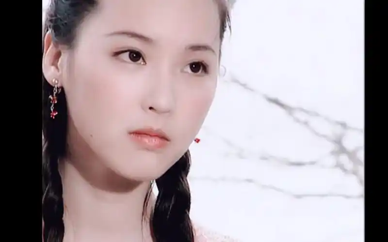 吴佳尼柳明鸾剪辑8师妹我还是送你回去吧