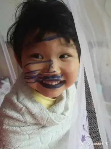 养了一个逗比的小孩是怎样一种体验?