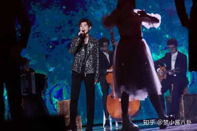 王源新综艺杨幂被连累迪丽热巴不敬业邓伦出演冬日焰火