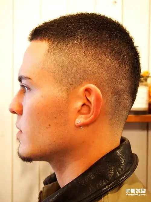 男生短发怎么剪好看 男生超短的发型图片