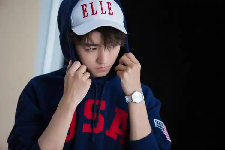 tfboys王俊凯棒球写真图片89