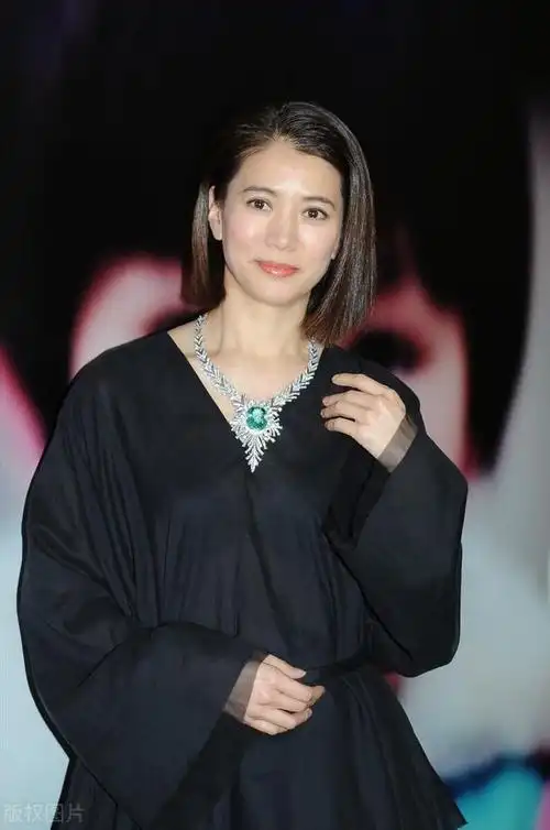 71年的袁咏仪_网易订阅