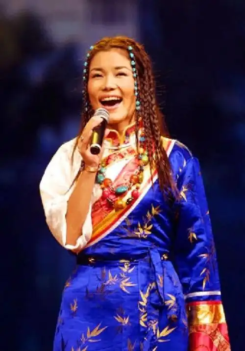 点击关注,每天都有名人故事感动您!