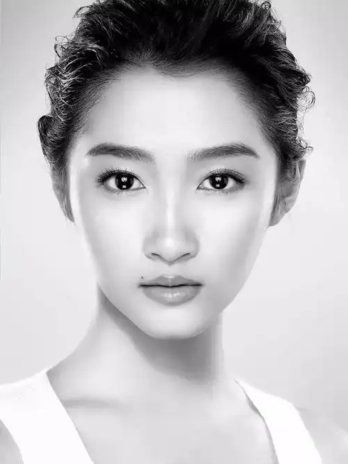 在成为鹿晗女友之前,关晓彤花了上百万打扮