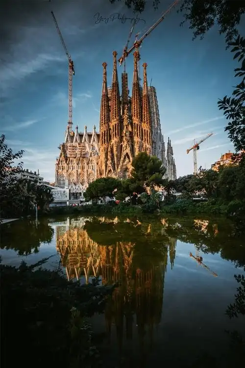 解锁西班牙,从异想世界到浪漫主义