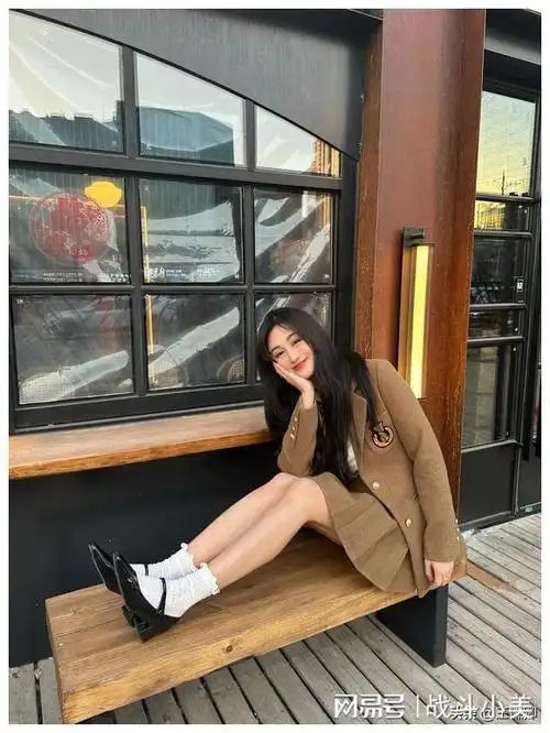 女演员辛雨锡再曝秦霄贤恶行,假"官媒"引真官媒发声