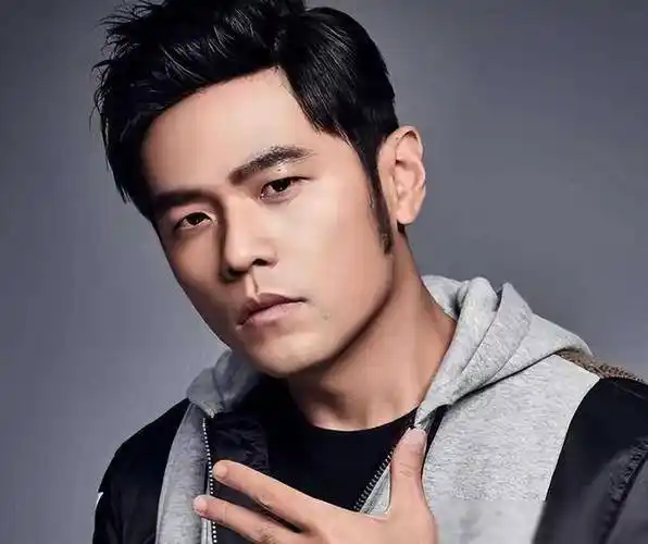 周杰伦被热议:私底下与普通人无异,大瓜即将来临?_刘雨欣_事件_演唱会